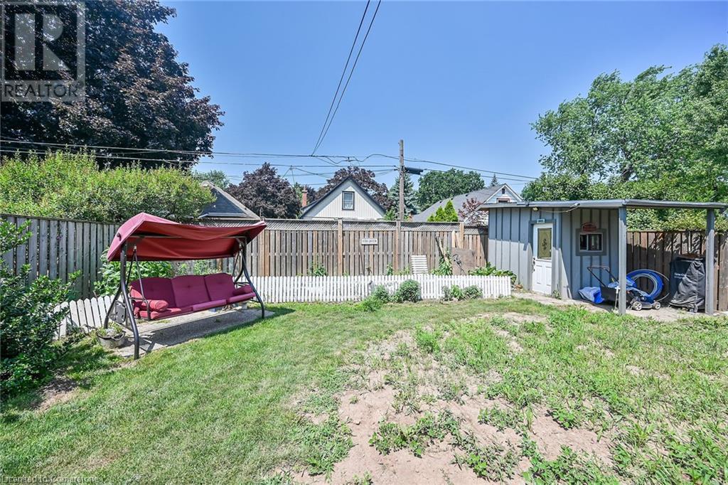 Photo 39 of 118 East 6th Street, Hamilton ON