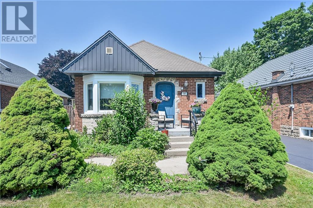 Photo 4 of 118 East 6th Street, Hamilton ON