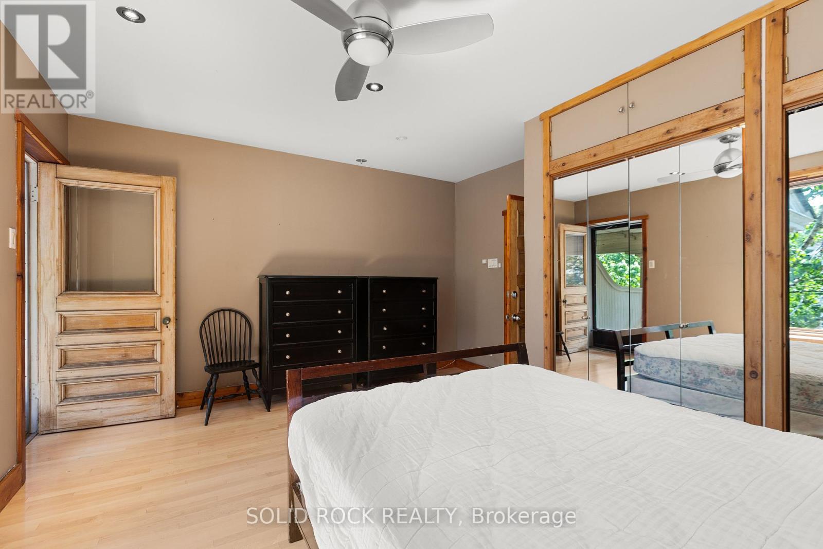 Photo 18 of 541 Besserer Street, Ottawa ON