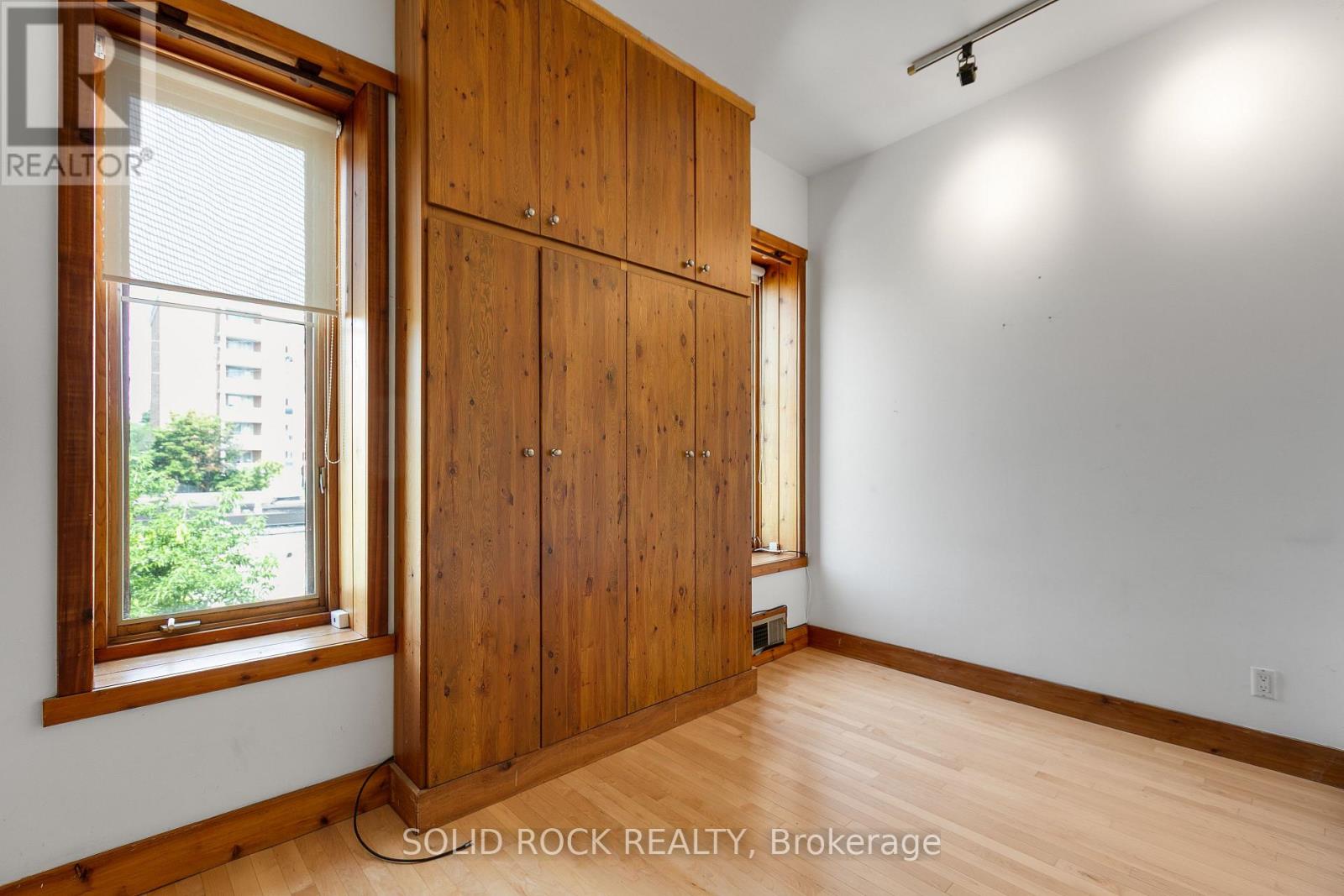 Photo 11 of 541 Besserer Street, Ottawa ON