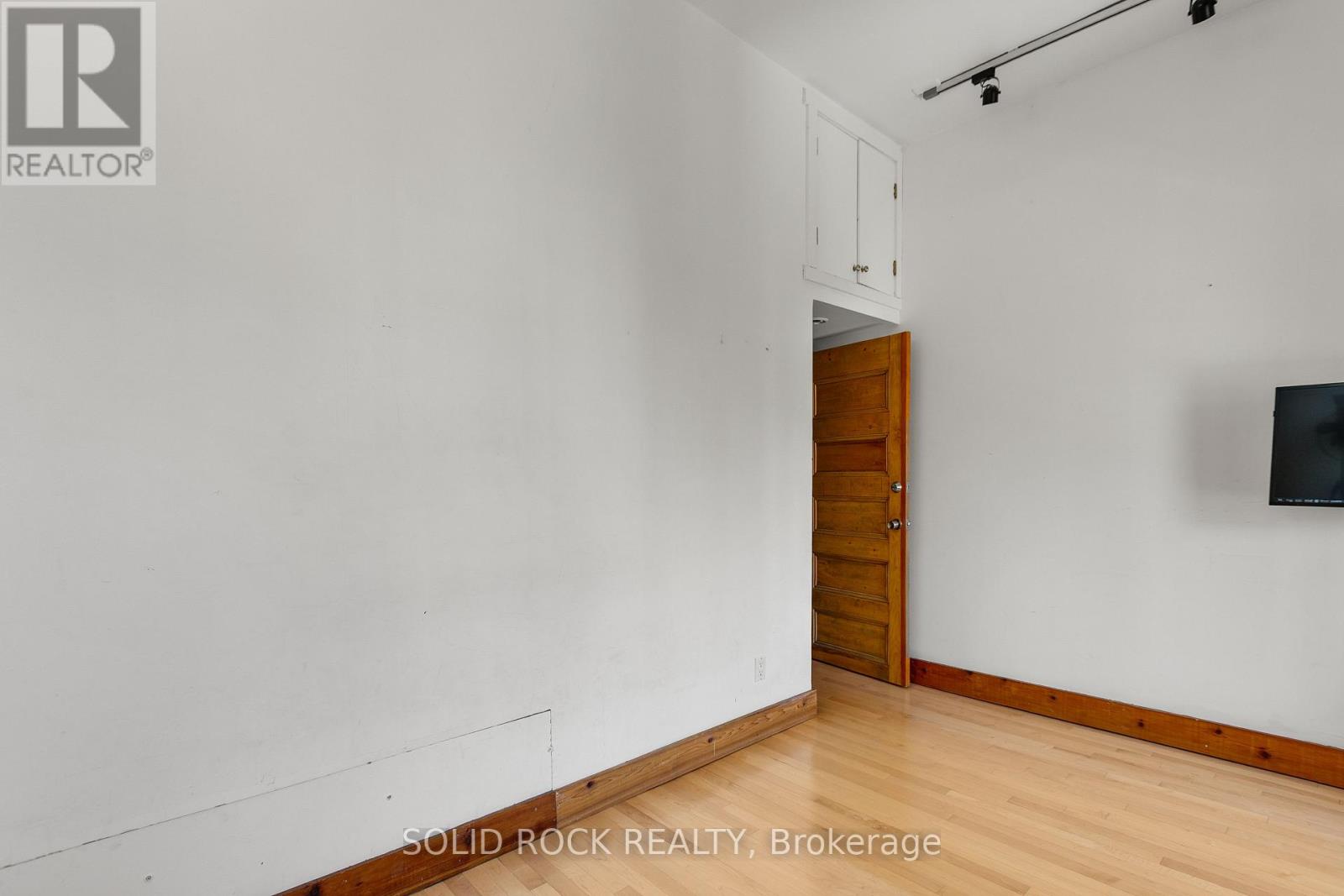 Photo 31 of 541 Besserer Street, Ottawa ON