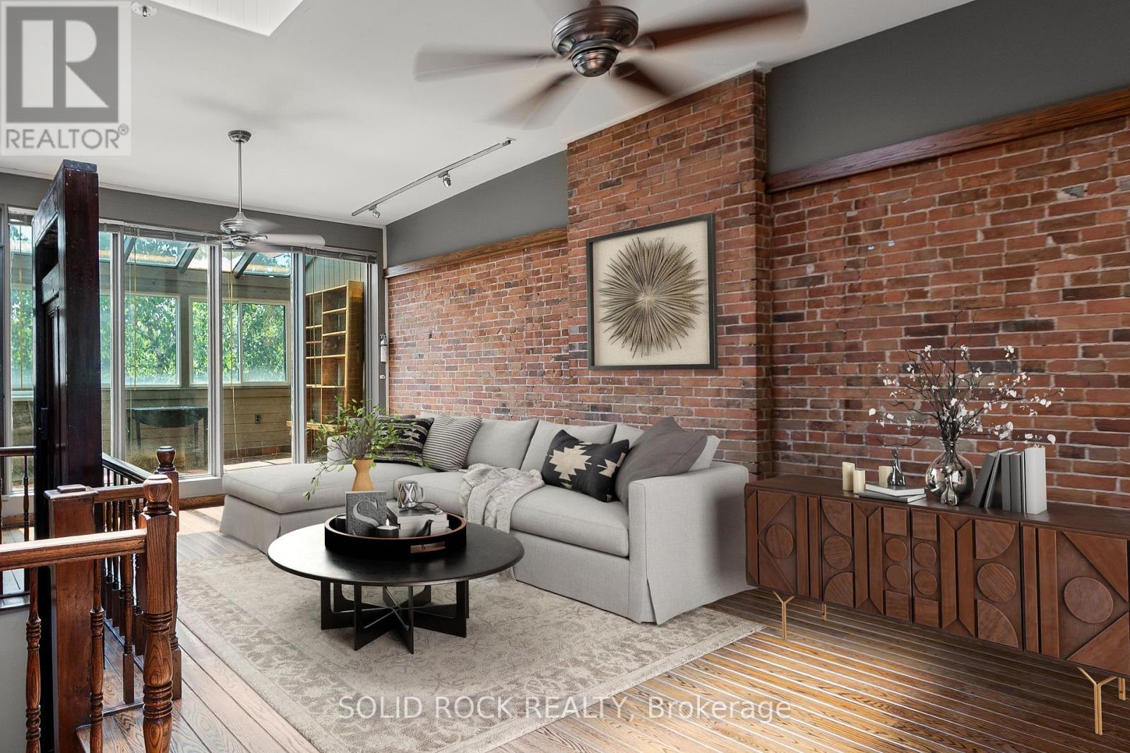 Photo 2 of 541 Besserer Street, Ottawa ON