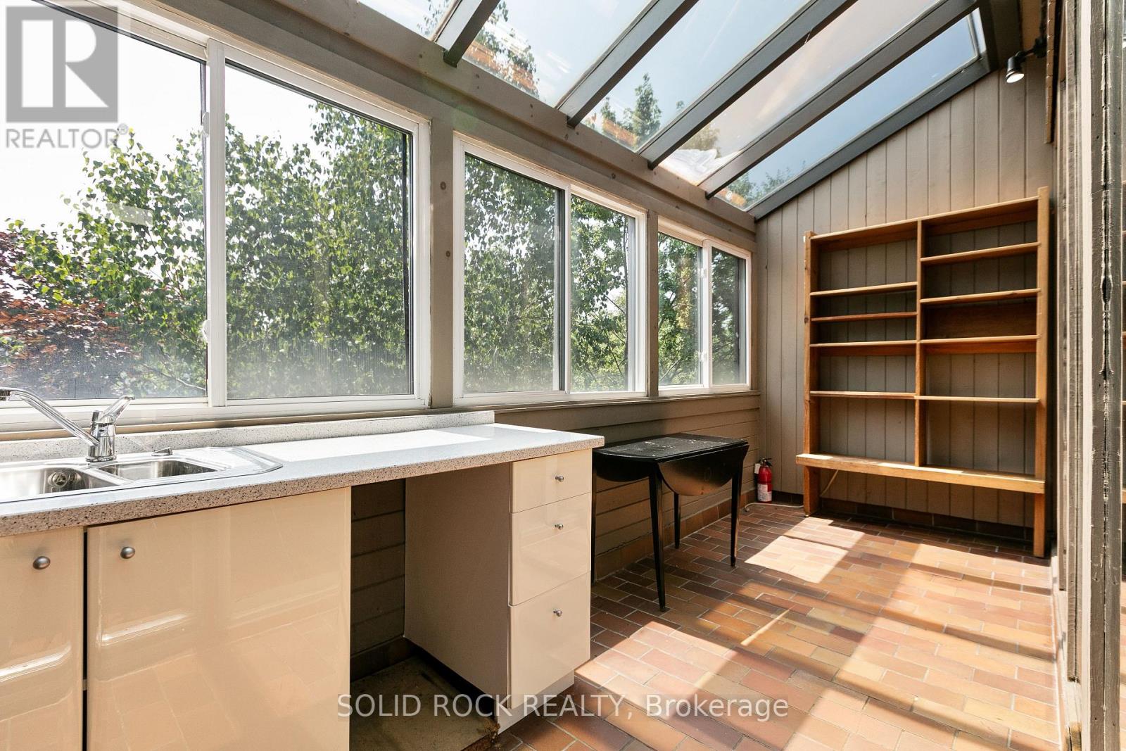 Photo 17 of 541 Besserer Street, Ottawa ON