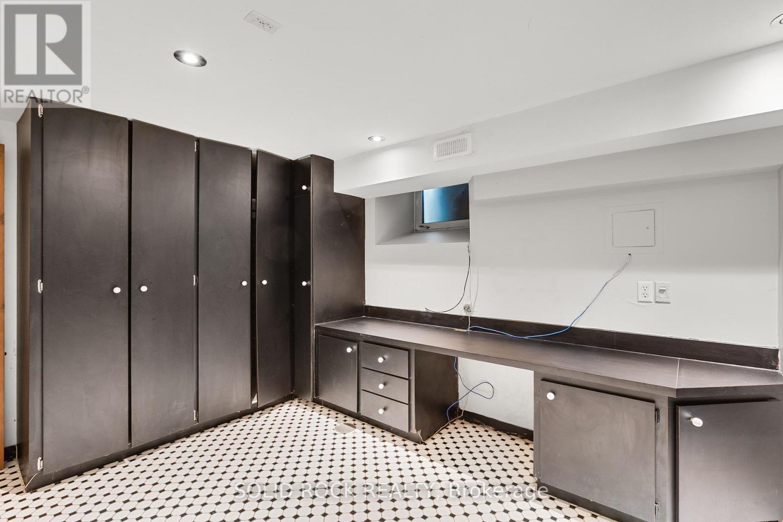 Photo 35 of 541 Besserer Street, Ottawa ON