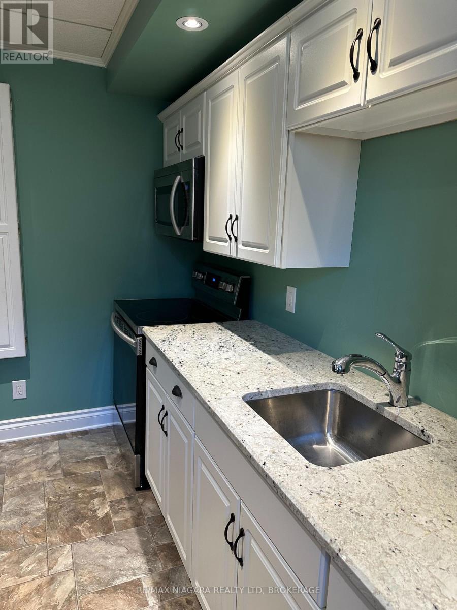 Photo 2 of 430 Gorham Road, Fort Erie ON