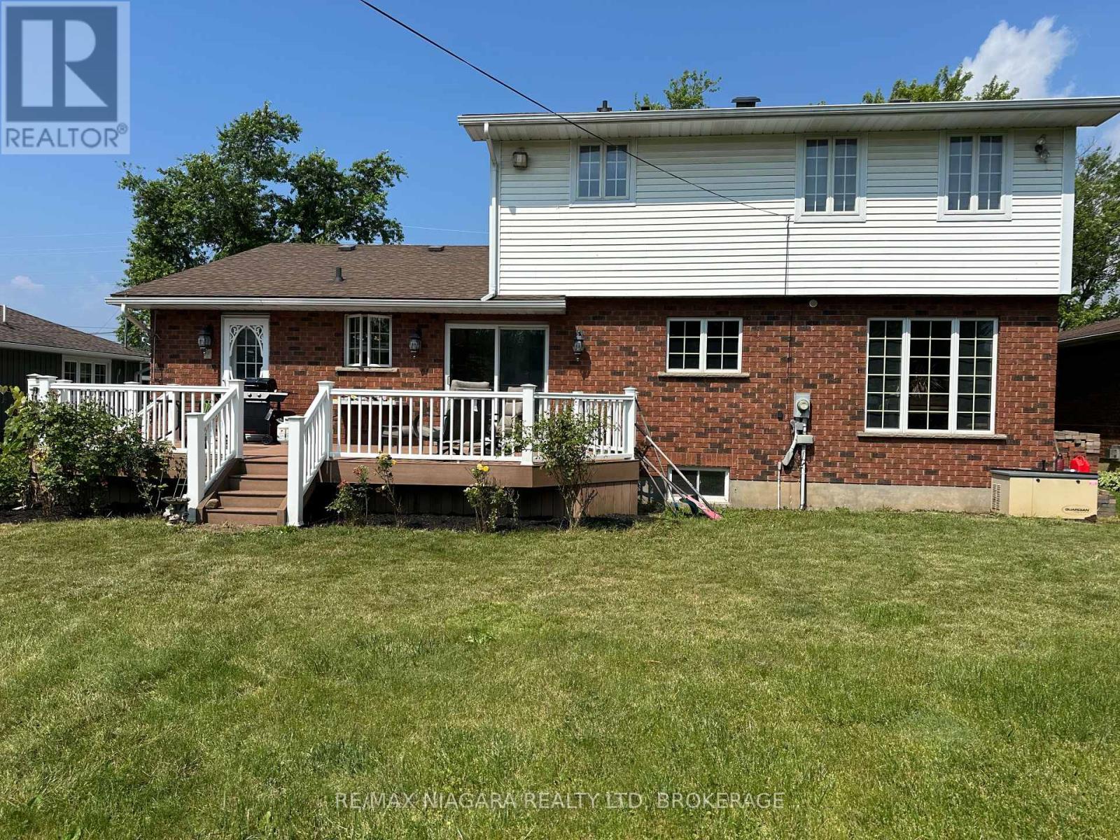 Photo 4 of 430 Gorham Road, Fort Erie ON