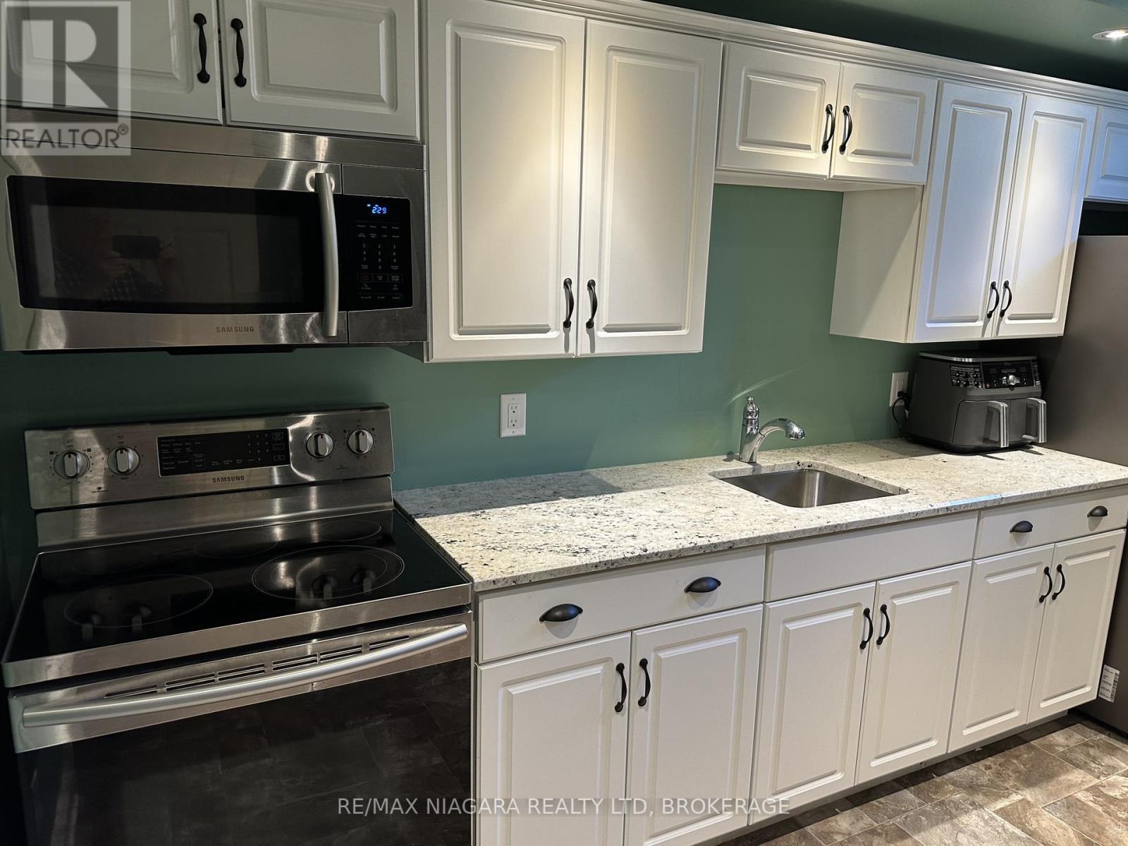 Photo 3 of 430 Gorham Road, Fort Erie ON