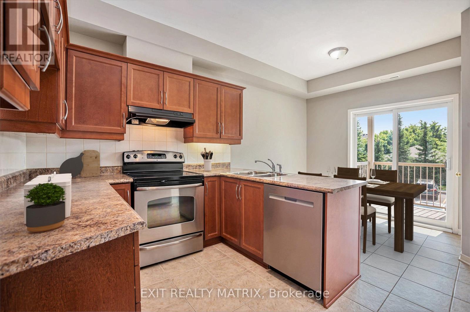 Photo 4 of 4 2086 Valin Street, Ottawa ON