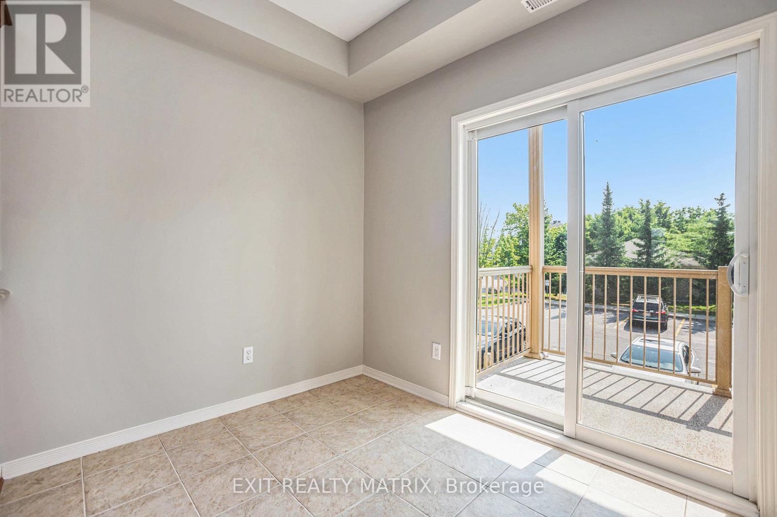 Photo 8 of 4 2086 Valin Street, Ottawa ON
