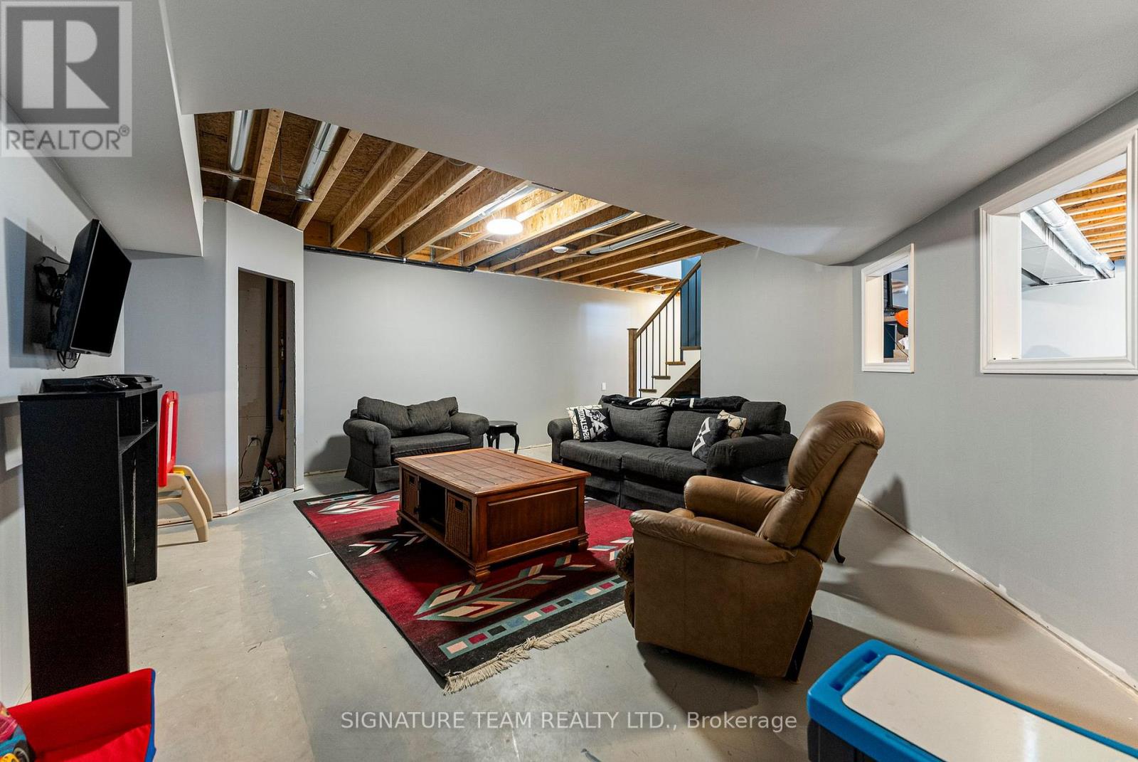 17 MEADOW STREET — photo 31