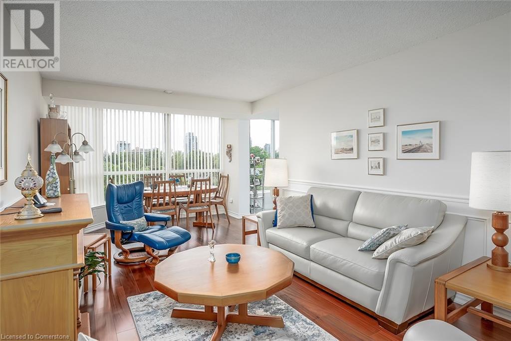 Photo 14 of 1276 Maple Crossing Boulevard Unit 612, Burlington ON