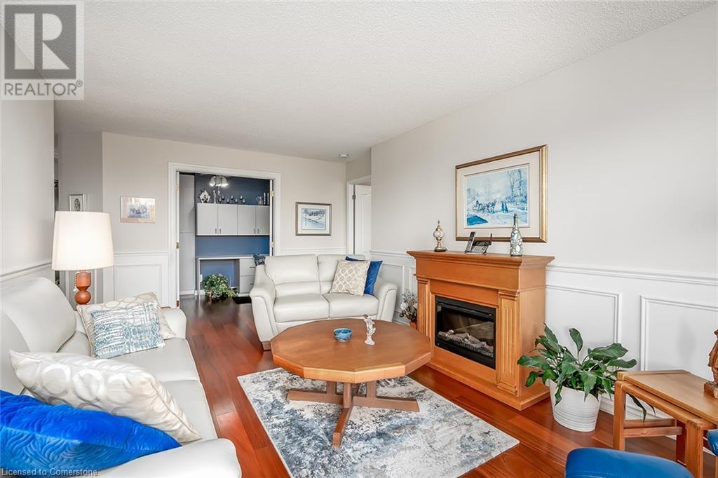 Photo 15 of 1276 Maple Crossing Boulevard Unit 612, Burlington ON