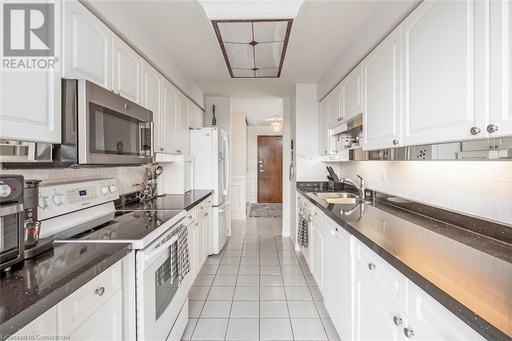 Photo 19 of 1276 Maple Crossing Boulevard Unit 612, Burlington ON