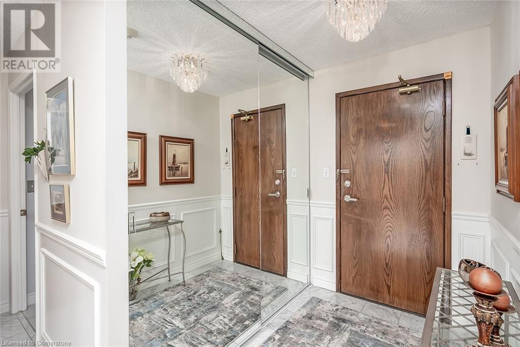 Photo 9 of 1276 Maple Crossing Boulevard Unit 612, Burlington ON