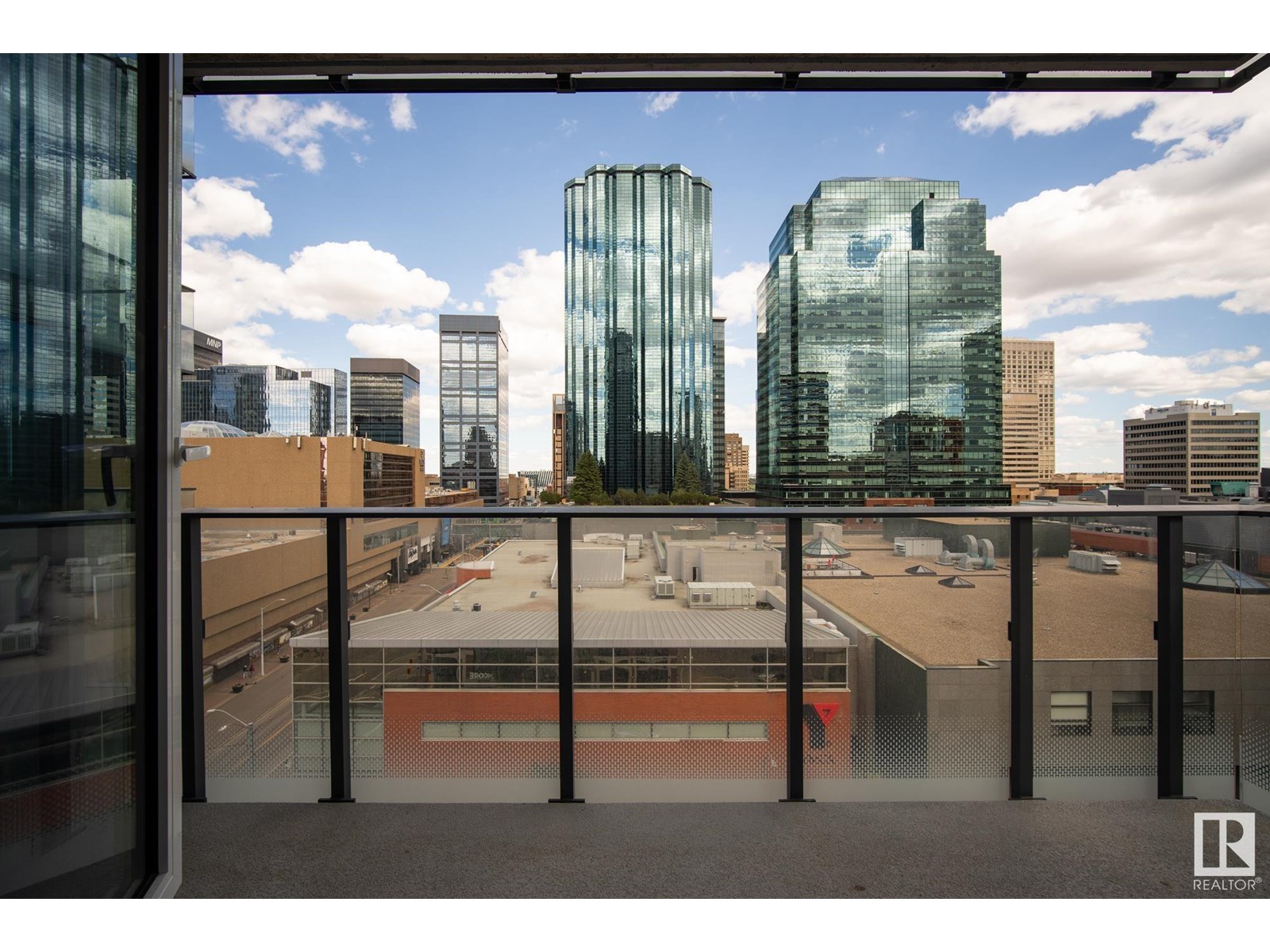 Photo 18 of 900 10180 103 St Nw, Edmonton AB