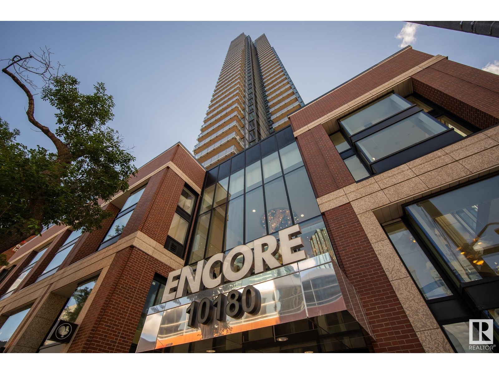 Photo 1 of 900 10180 103 St Nw, Edmonton AB