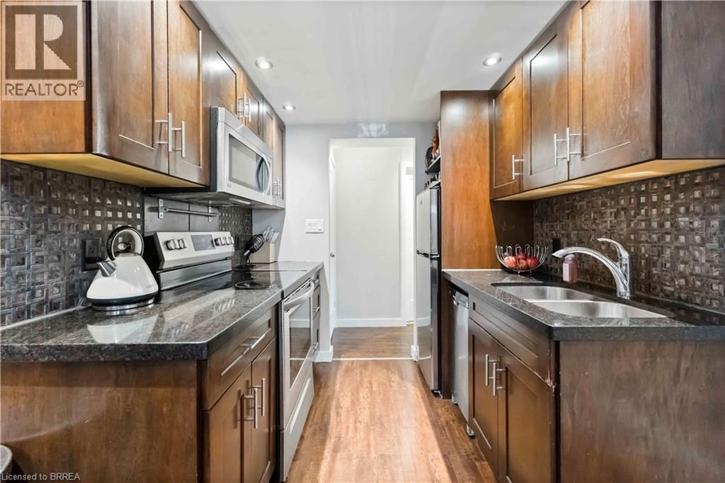 Photo 11 of 21 1 2 Albany Avenue, Hamilton ON