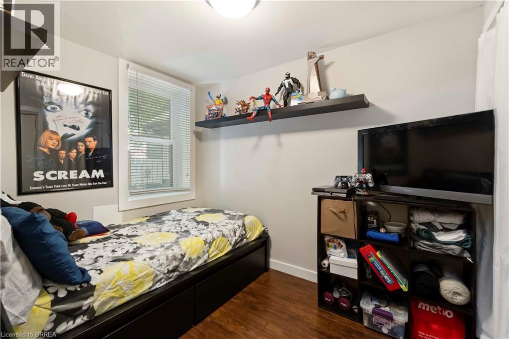 Photo 14 of 21 1 2 Albany Avenue, Hamilton ON