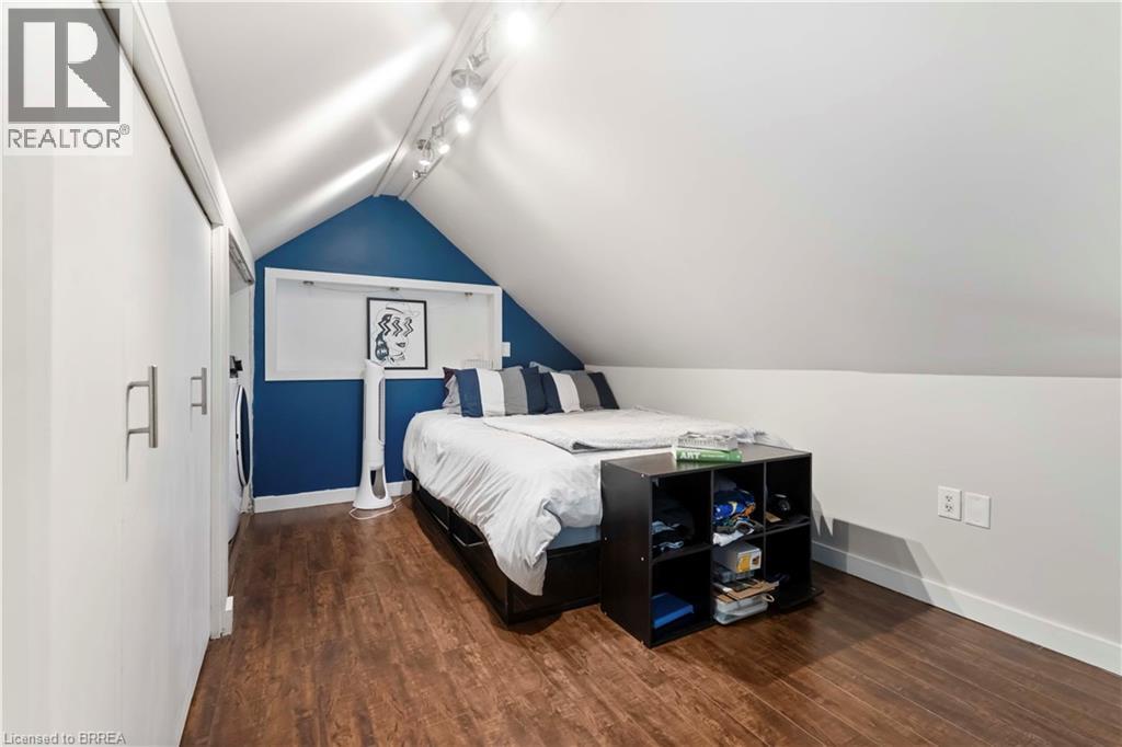 Photo 17 of 21 1 2 Albany Avenue, Hamilton ON