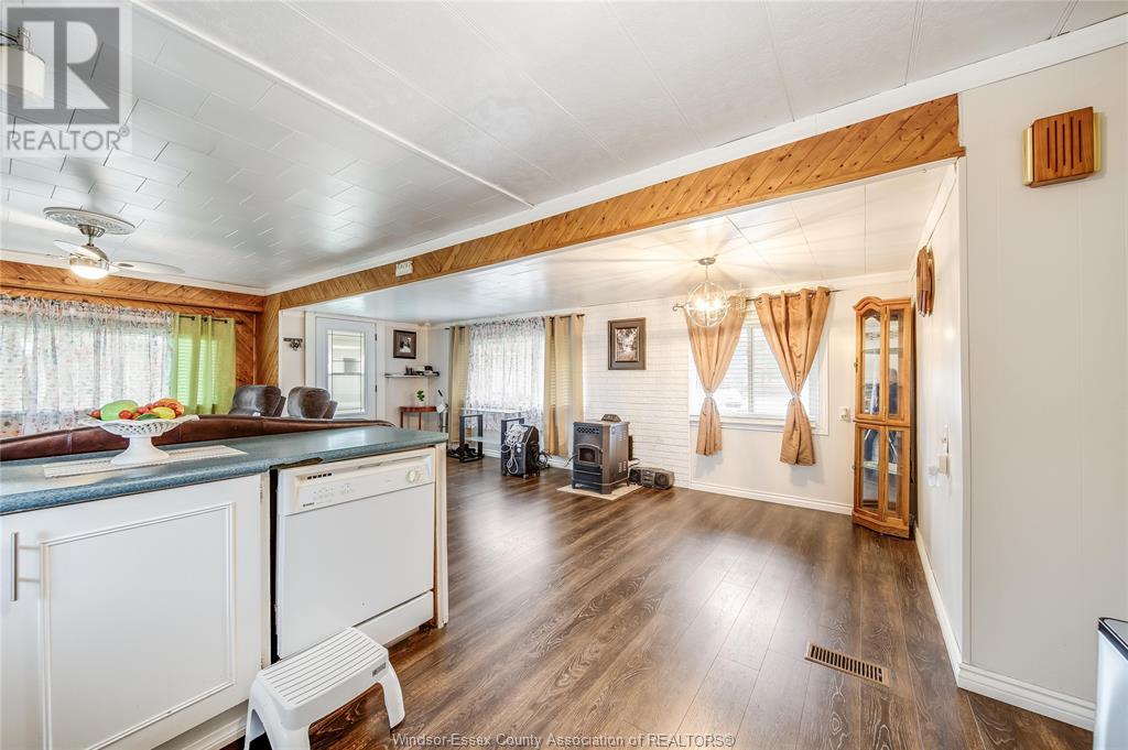 Photo 20 of 5 Elm Court, Mcgregor ON