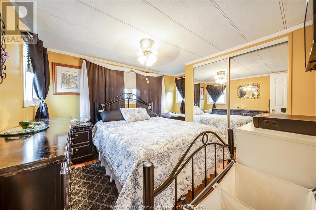Photo 21 of 5 Elm Court, Mcgregor ON