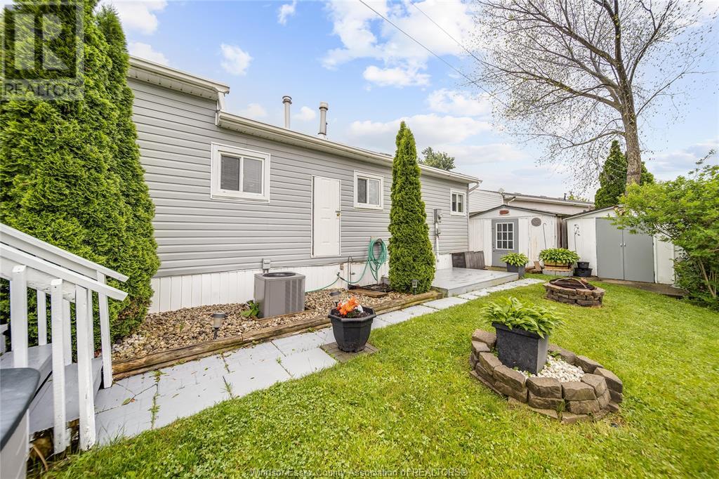 Photo 29 of 5 Elm Court, Mcgregor ON