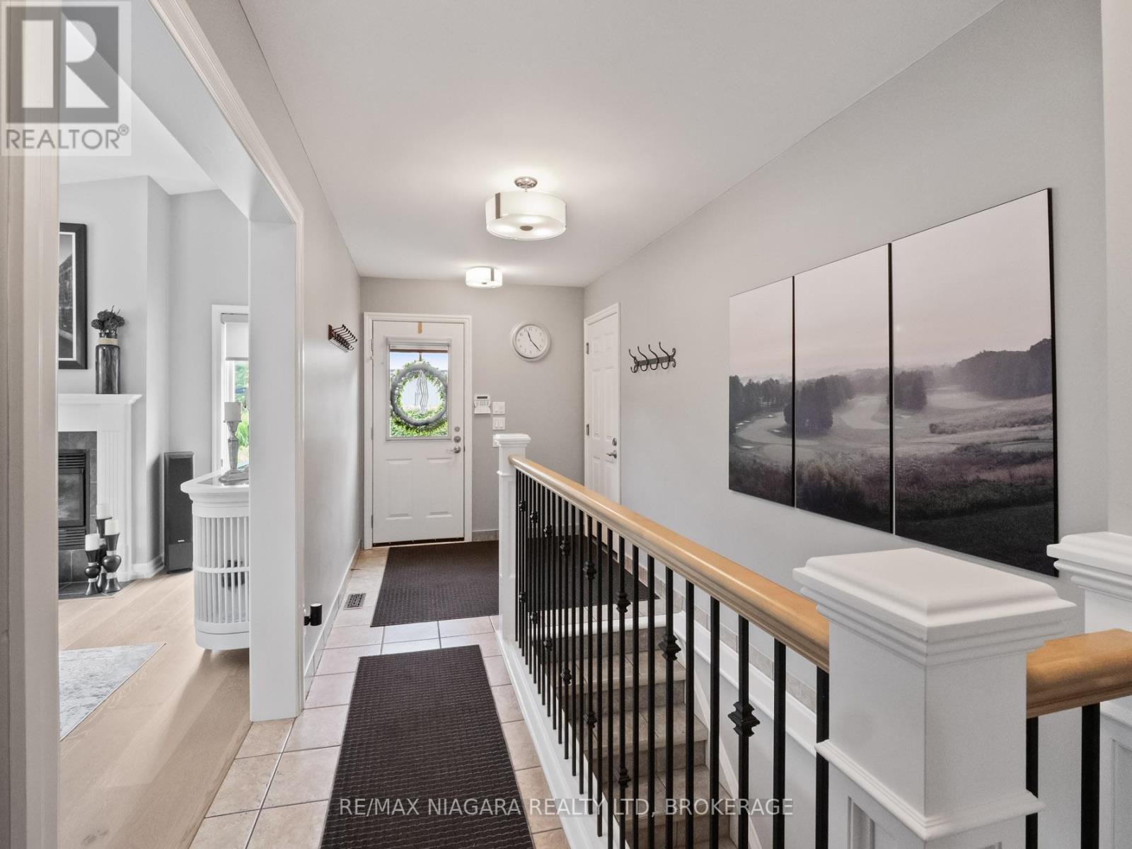 Photo 5 of 2738 Moyer Street, Pelham ON