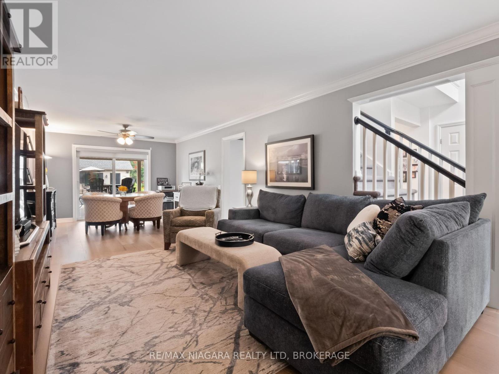 Photo 37 of 2738 Moyer Street, Pelham ON