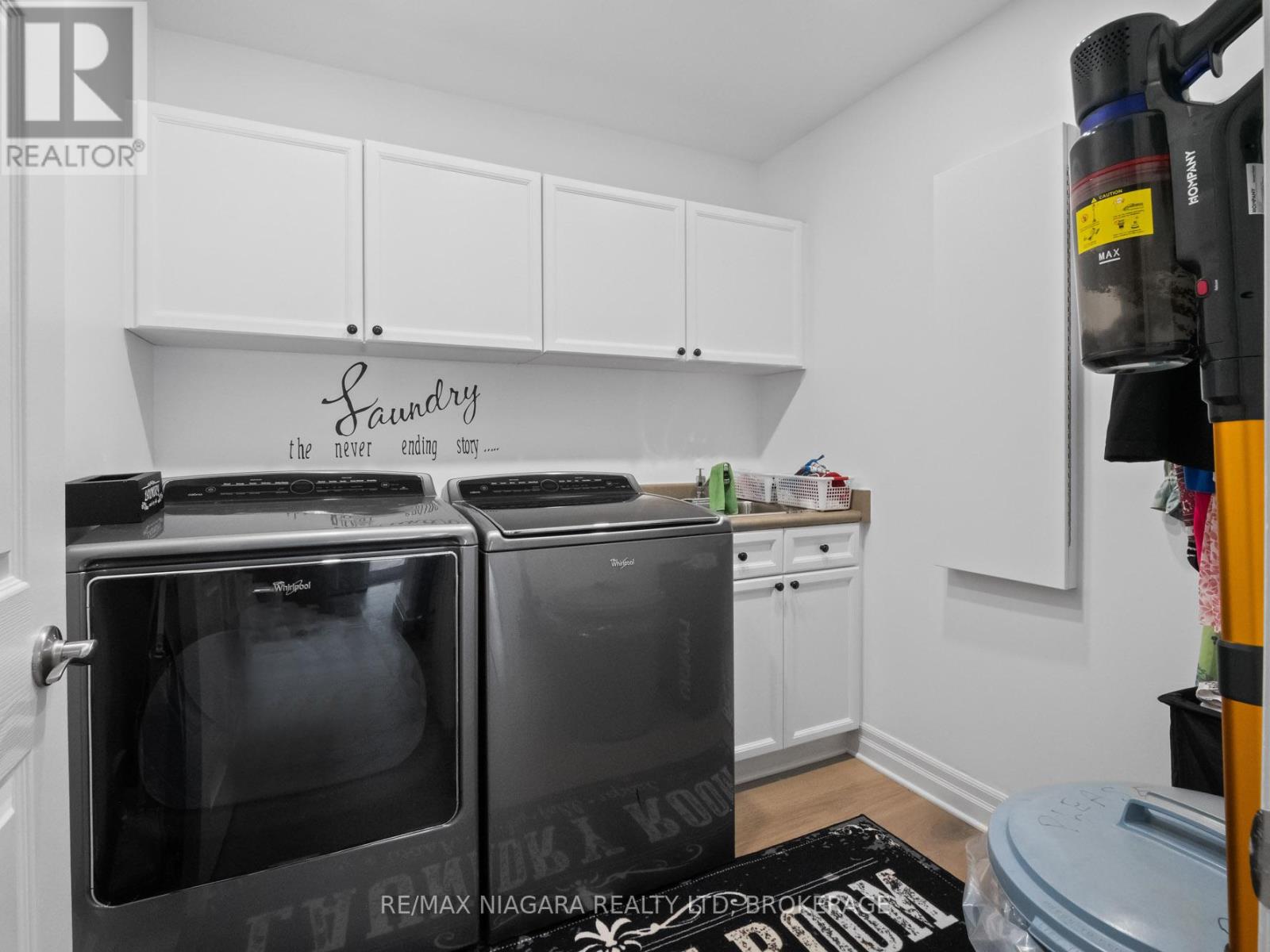 Photo 24 of 2738 Moyer Street, Pelham ON