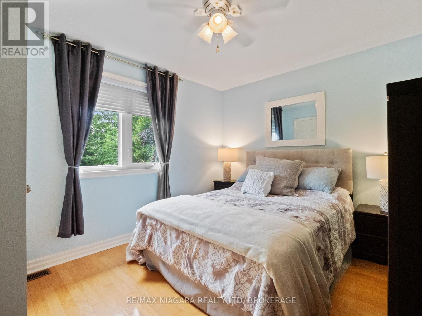Photo 39 of 2738 Moyer Street, Pelham ON