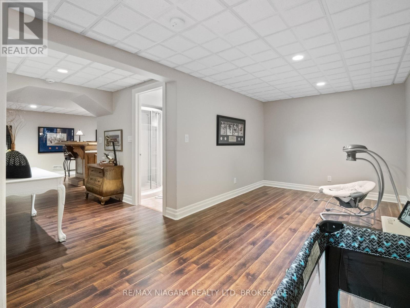 Photo 6 of 2738 Moyer Street, Pelham ON