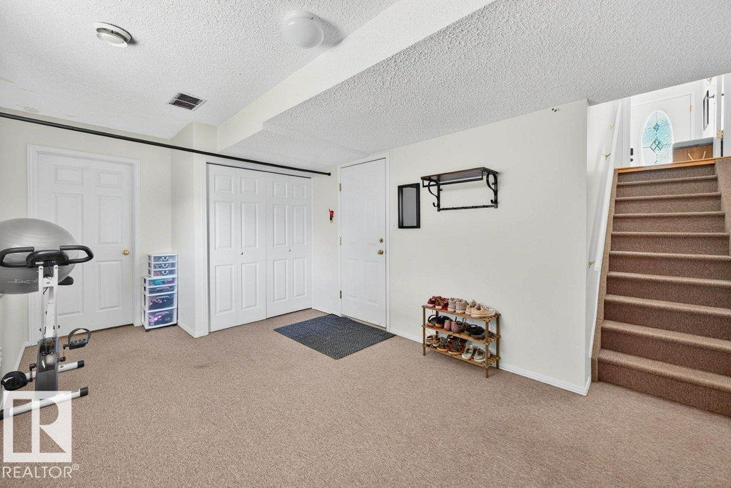 Photo 21 of 8329 160 Av Nw, Edmonton AB