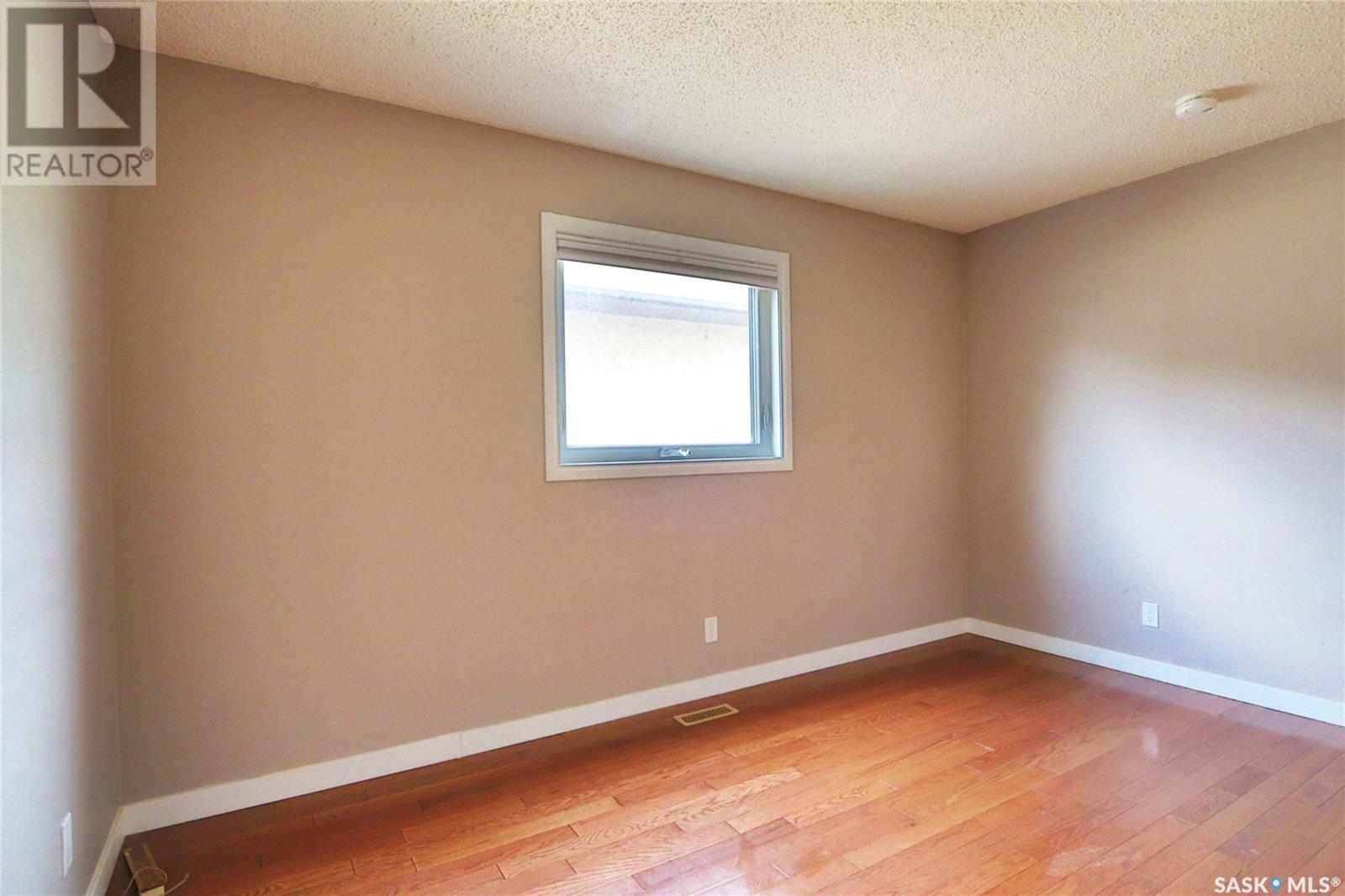 Photo 4 of 2926 Partridge Crescent, Regina SK