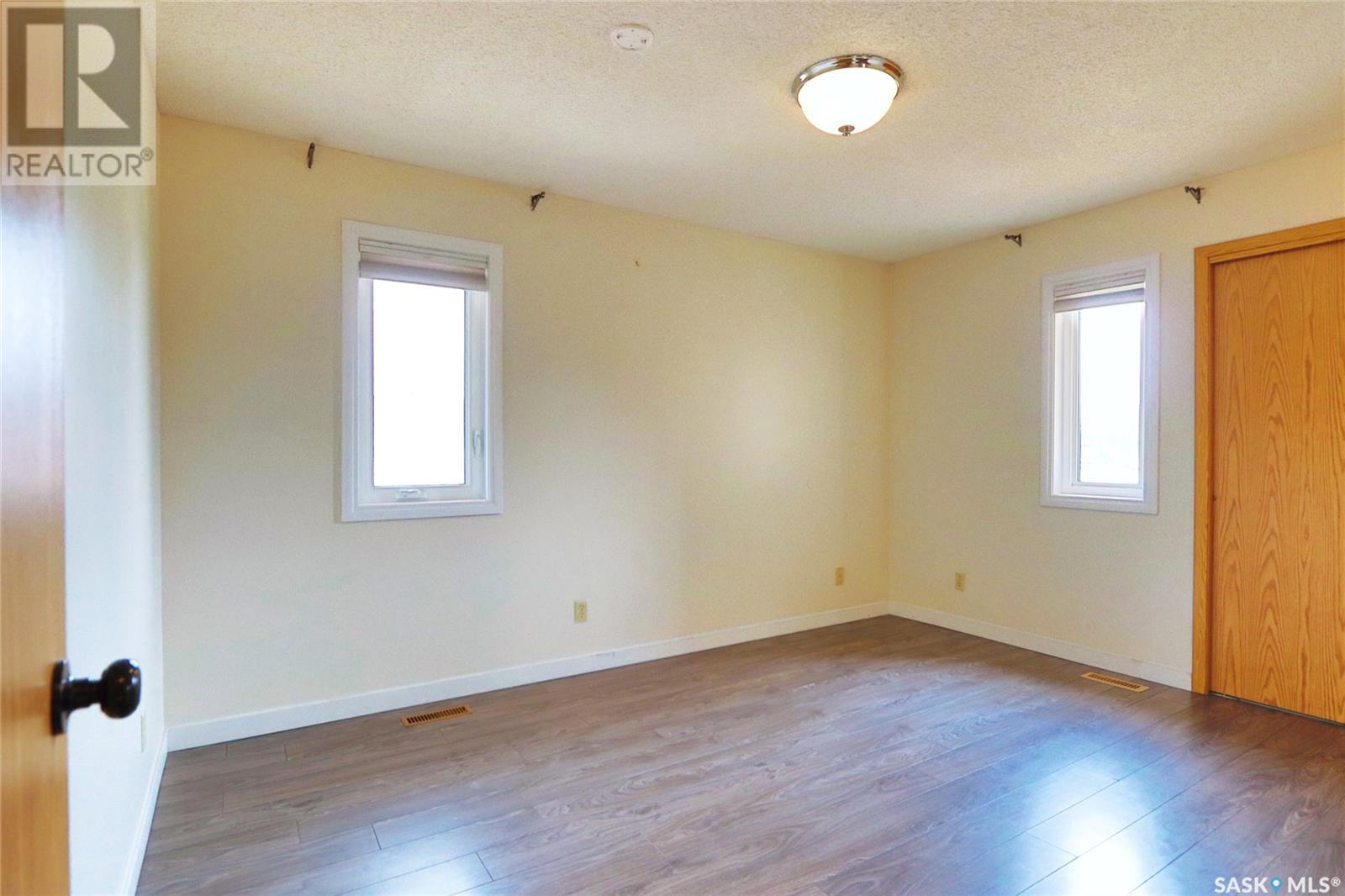 Photo 11 of 2926 Partridge Crescent, Regina SK