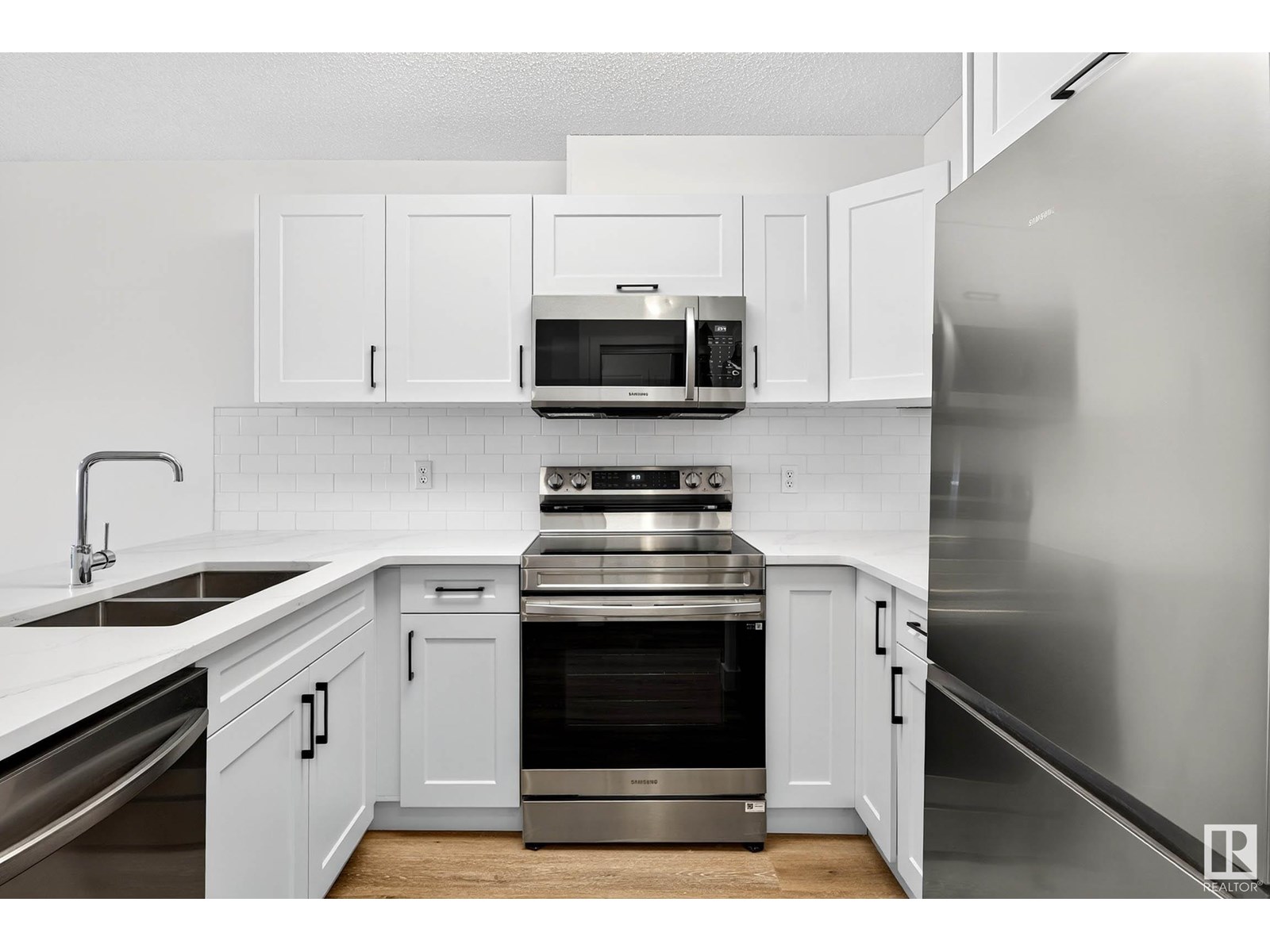 Photo 5 of 121 17404 64 Av Nw, Edmonton AB