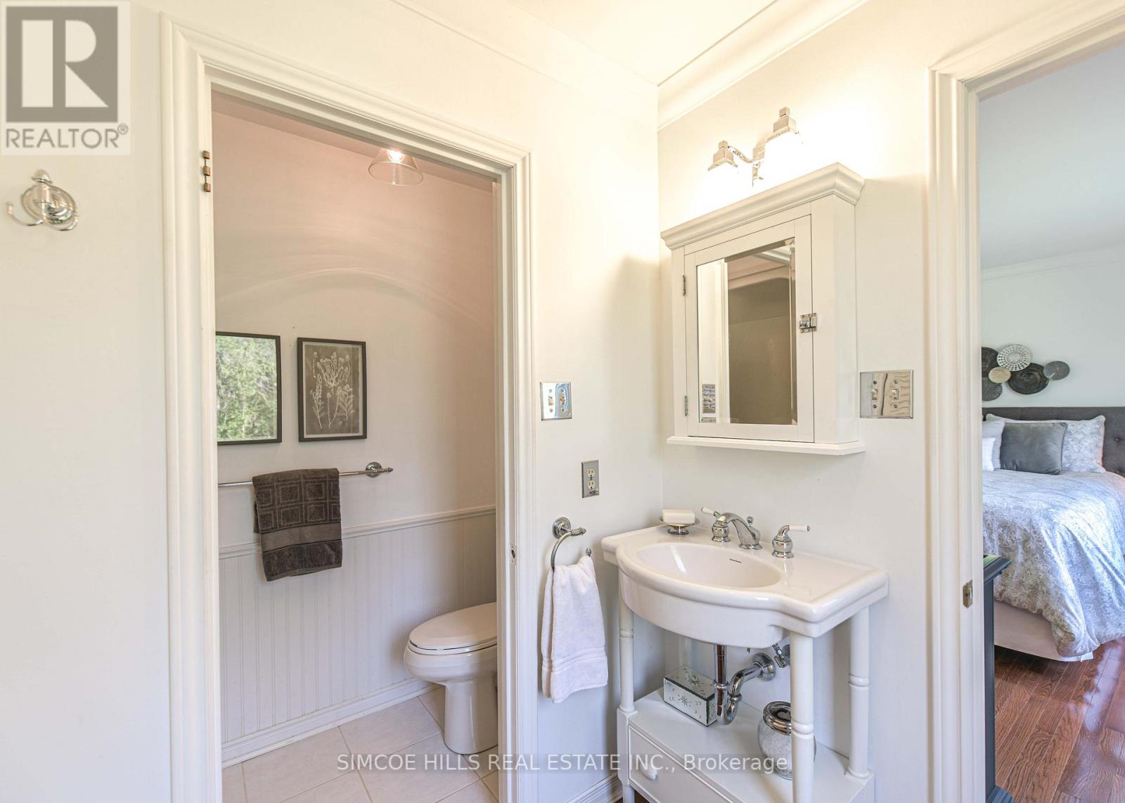 Photo 10 of 131 Courtland Street, Ramara ON