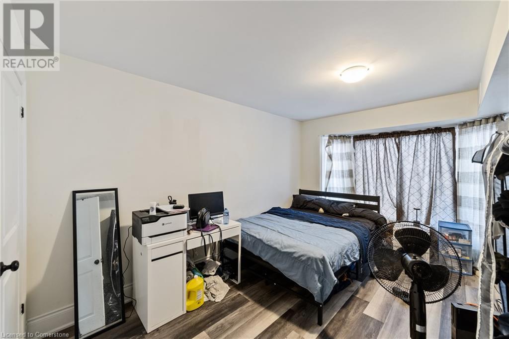 Photo 5 of 220 Caroline Street S, Hamilton ON
