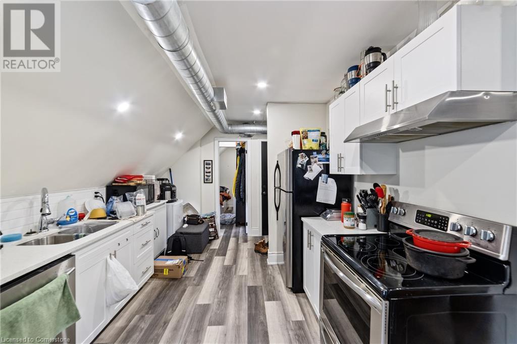 Photo 14 of 220 Caroline Street S, Hamilton ON