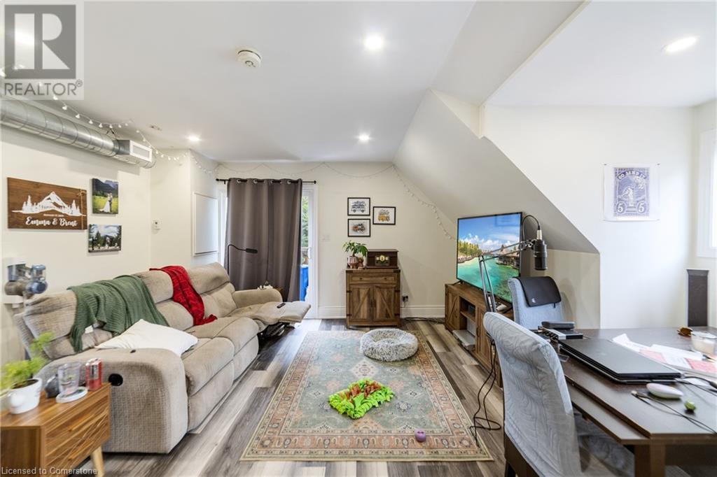 Photo 15 of 220 Caroline Street S, Hamilton ON