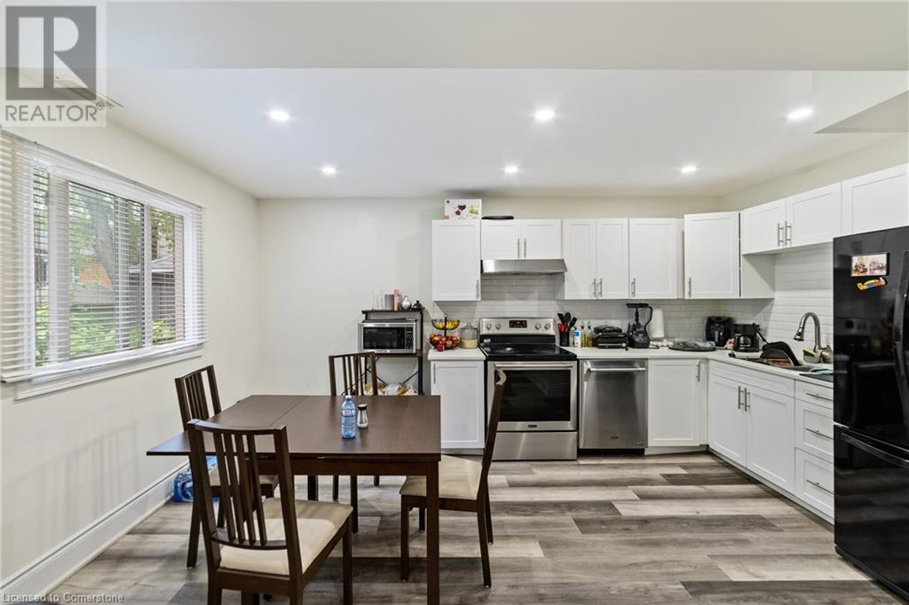 Photo 12 of 220 Caroline Street S, Hamilton ON