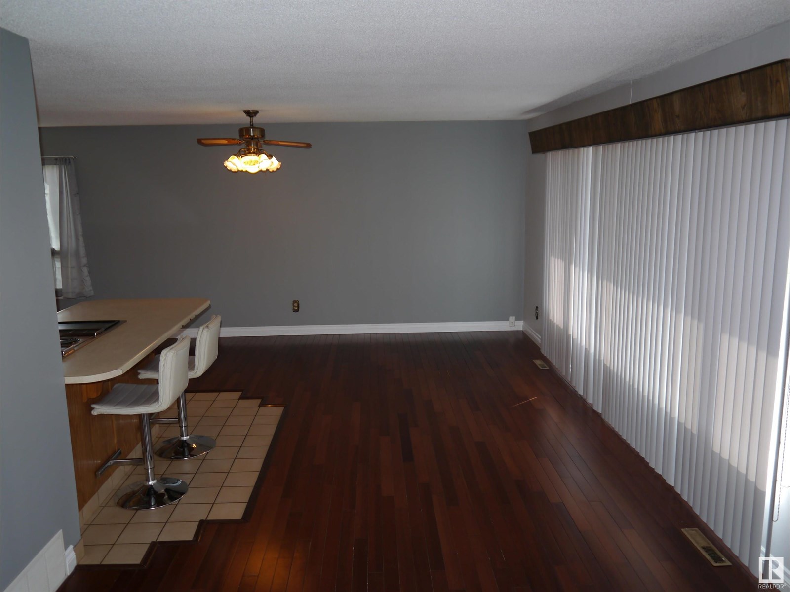 Photo 16 of 4907 4911 47th Av, Stony Plain AB