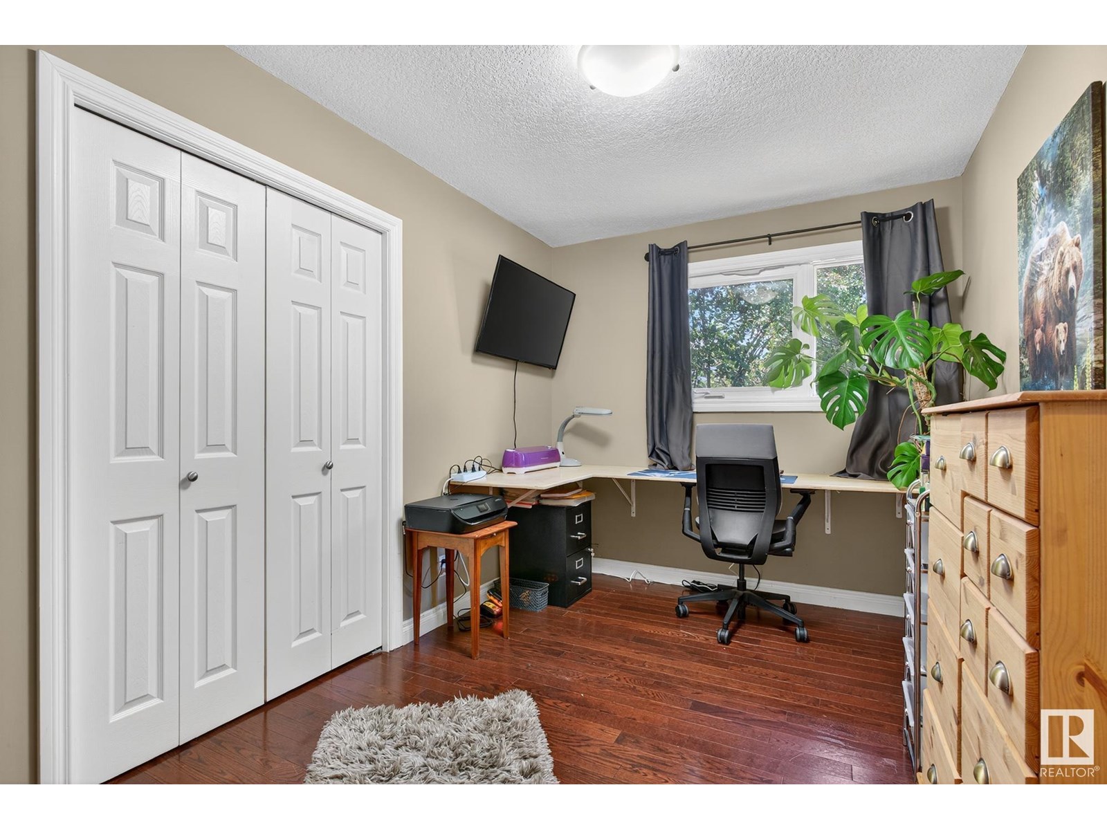 Photo 20 of 2432 106 St Nw, Edmonton AB