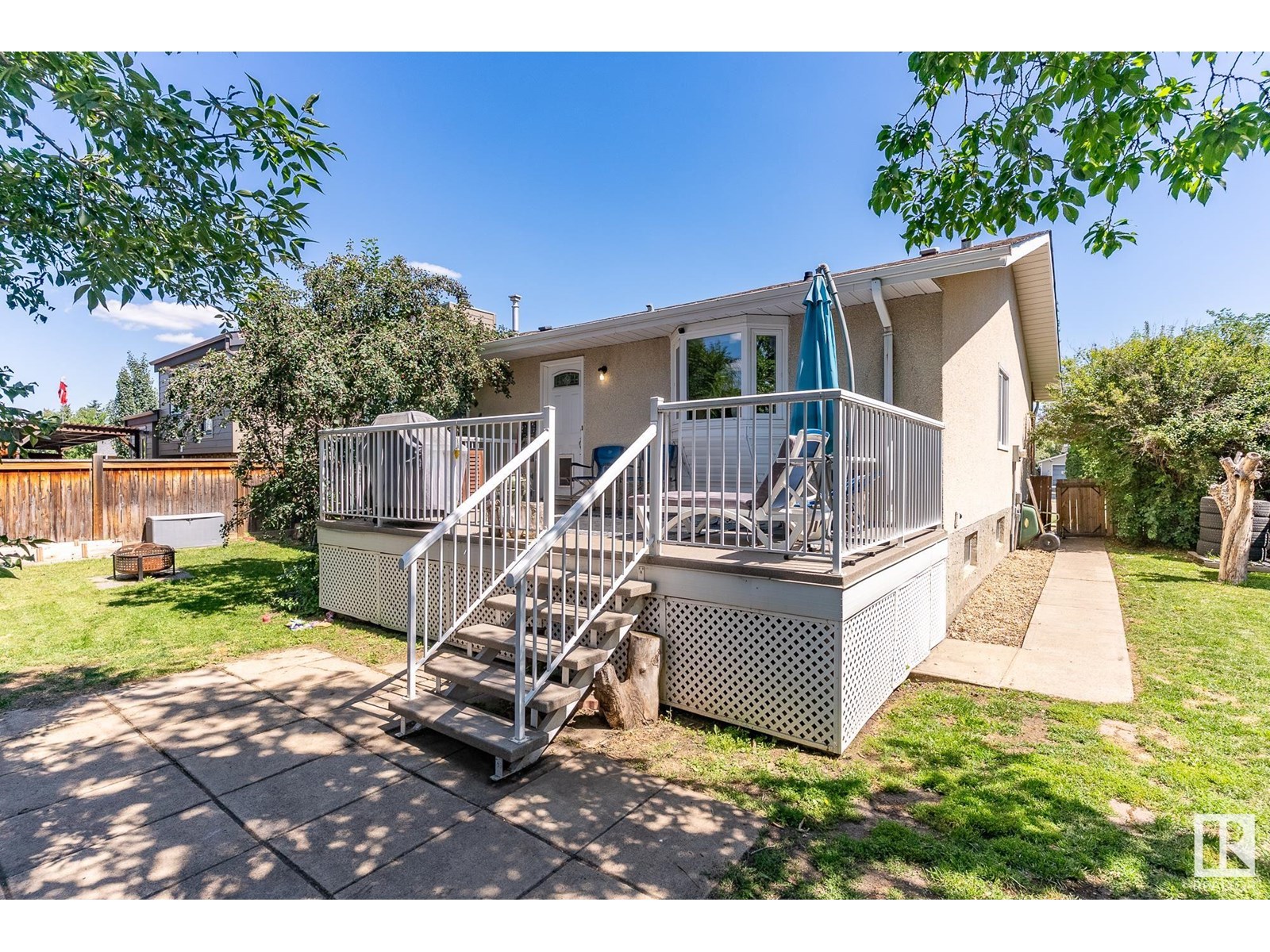 Photo 36 of 2432 106 St Nw, Edmonton AB