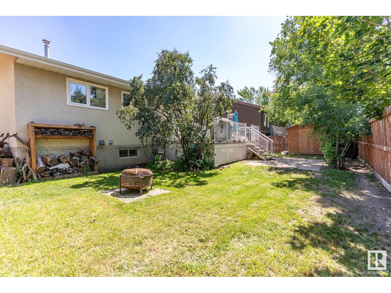 Photo 38 of 2432 106 St Nw, Edmonton AB