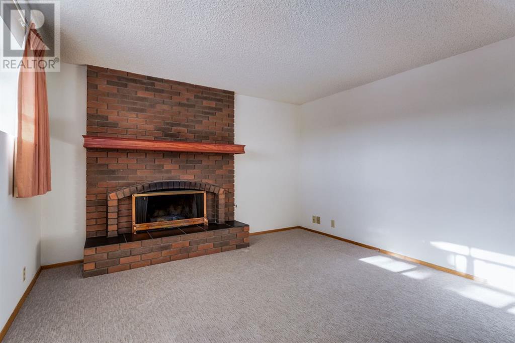Single Family House Bi-level for Sale in  Thornaby Way NW Thorncliffe Calgary 