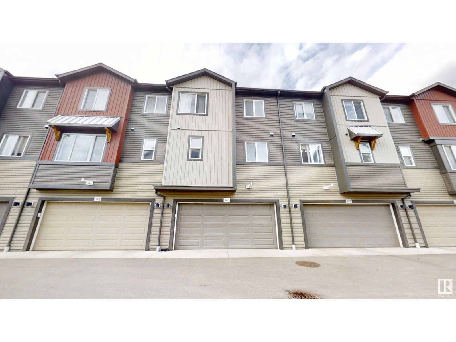 Photo 46 of 140 16903 68 St Nw, Edmonton AB