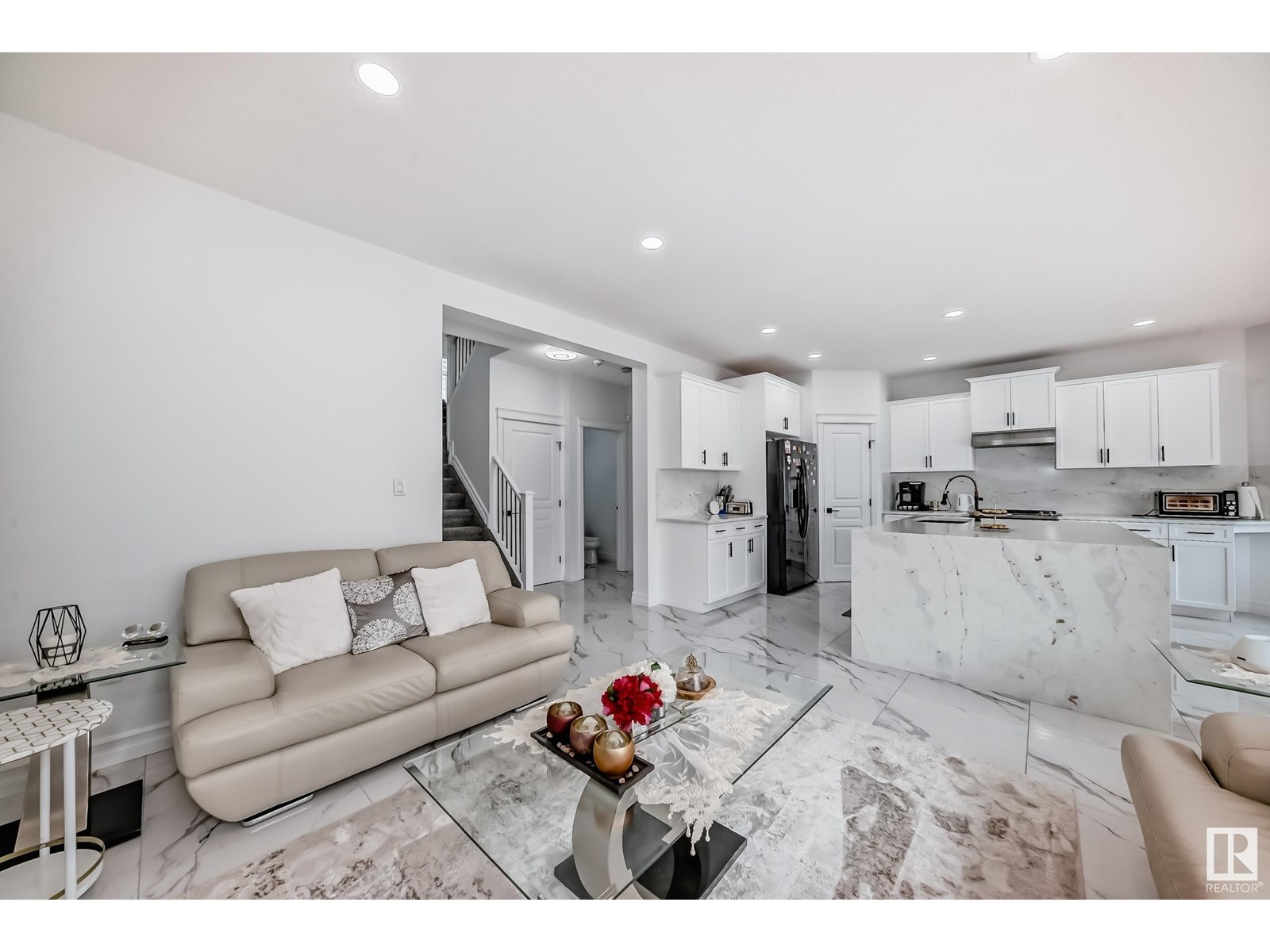 Photo 19 of 18011 84 St Nw, Edmonton AB
