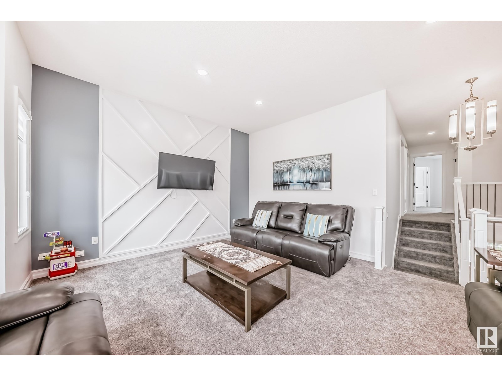 Photo 38 of 18011 84 St Nw, Edmonton AB