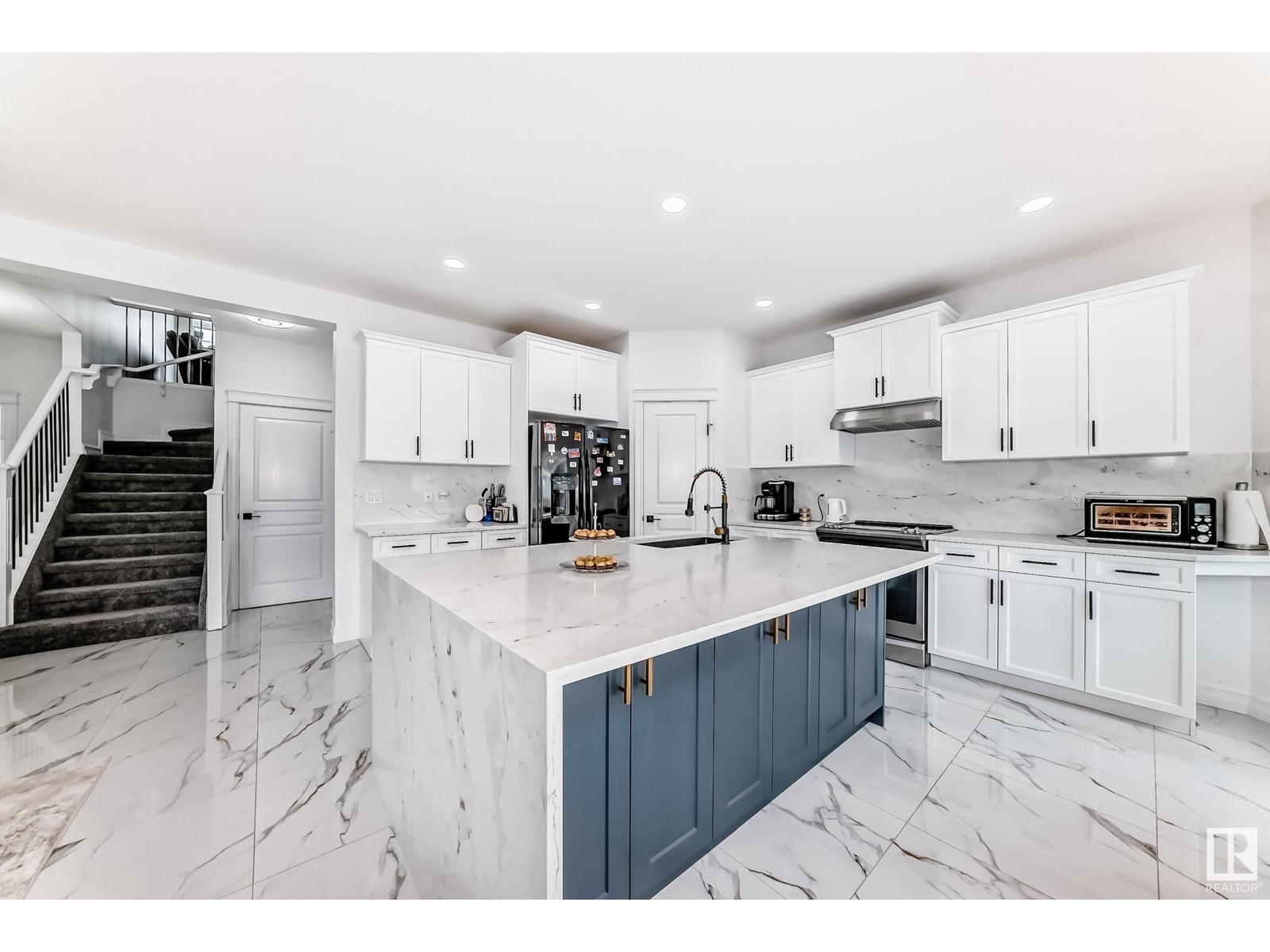 Photo 6 of 18011 84 St Nw, Edmonton AB