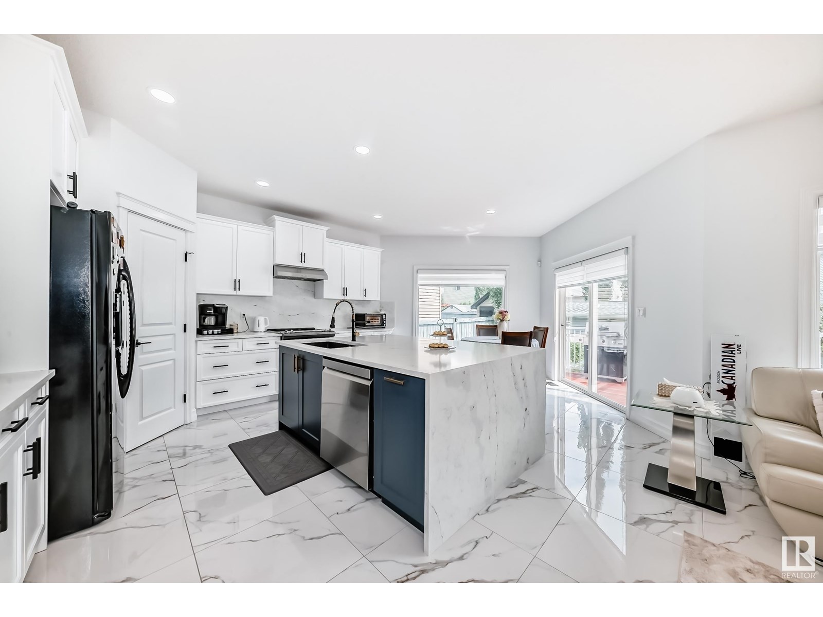 Photo 7 of 18011 84 St Nw, Edmonton AB